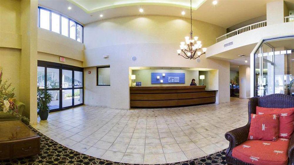 Holiday Inn Express Tampa-Brandon By Ihg Bagian luar foto