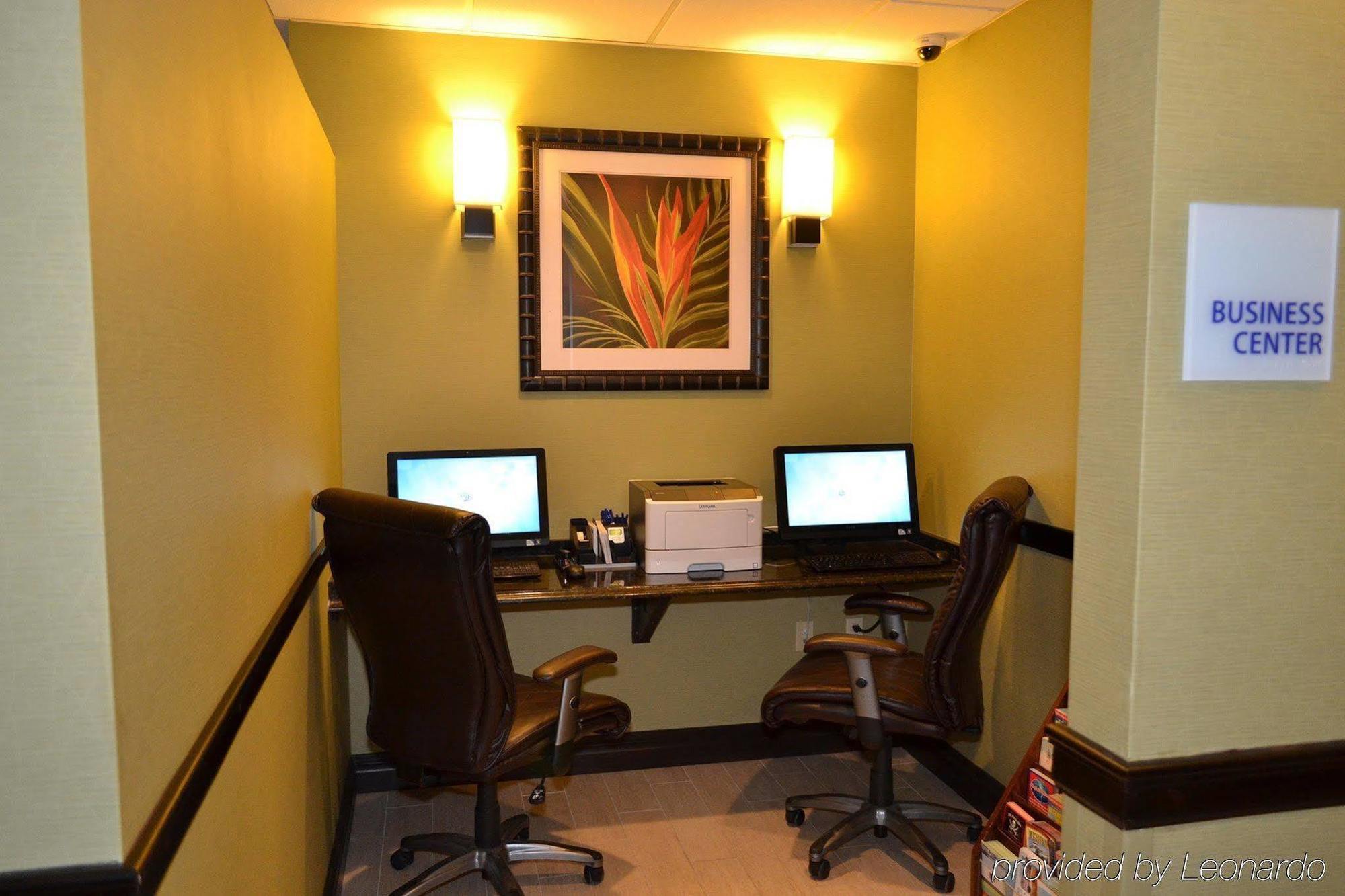 Holiday Inn Express Tampa-Brandon By Ihg Bagian luar foto